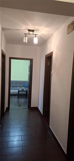 Apartament cu 2 camere decomandat în Tei