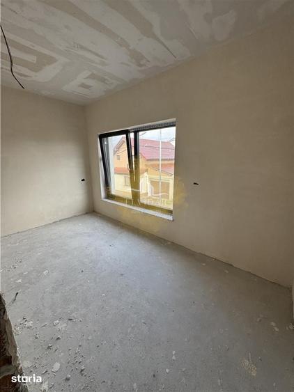 Casă cu 4 camere cu Teren 275 Mp în Ghiroda