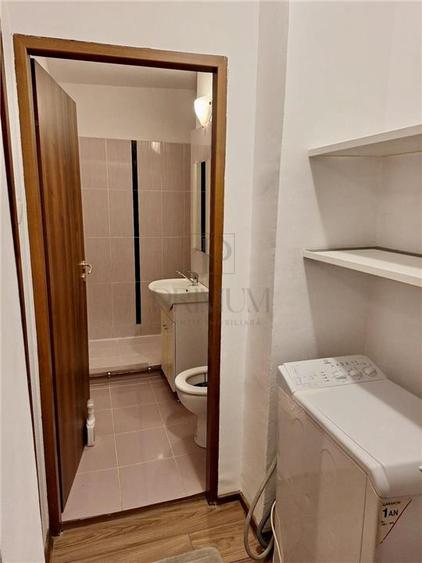 Apartament cu 2 camere semidecomandat, mobilat în Torontalului