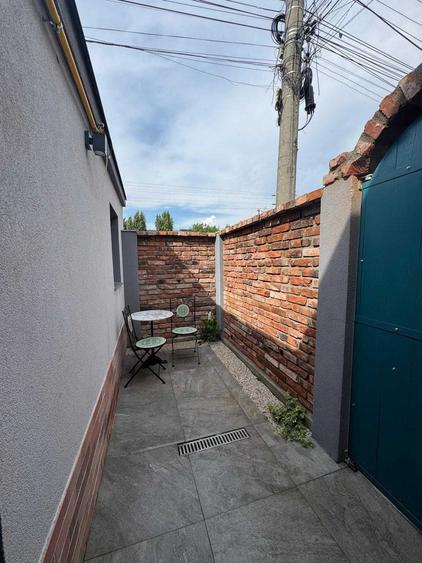 Apartament cu 2 camere semidecomandat în Industrial