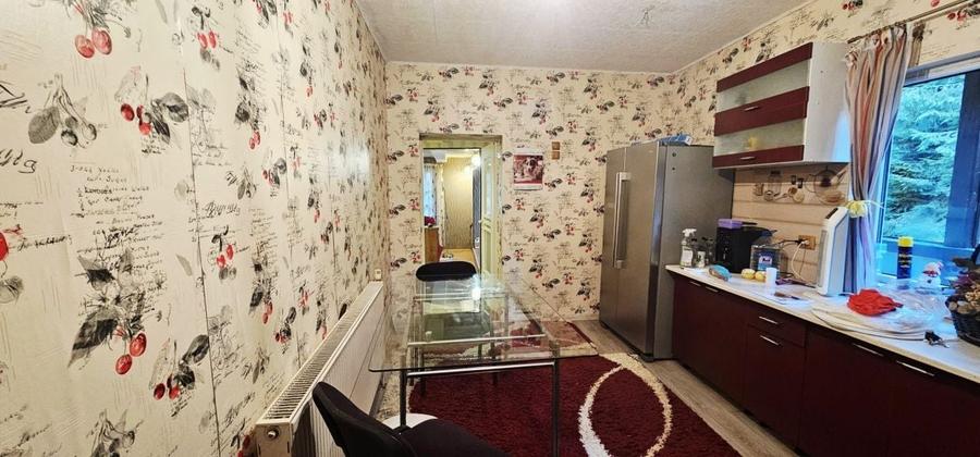 Casă individuală cu 6 camere cu Canalizare în Beliș