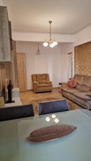 Apartament cu 2 camere decomandat în Păcii