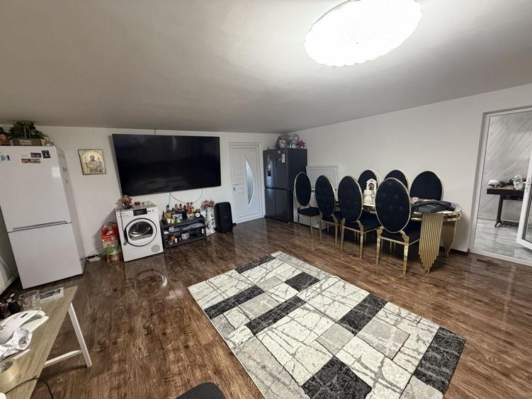 Casă cu 4 camere în Dunărea