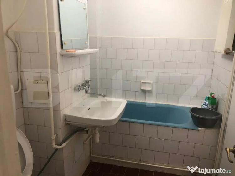 Apartament cu 2 camere decomandat în Micro 17
