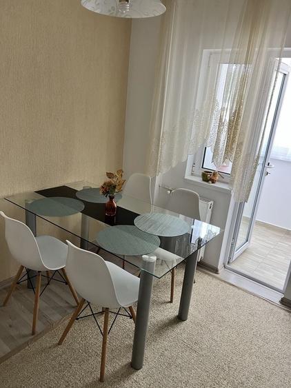 Apartament cu 2 camere decomandat în Soarelui