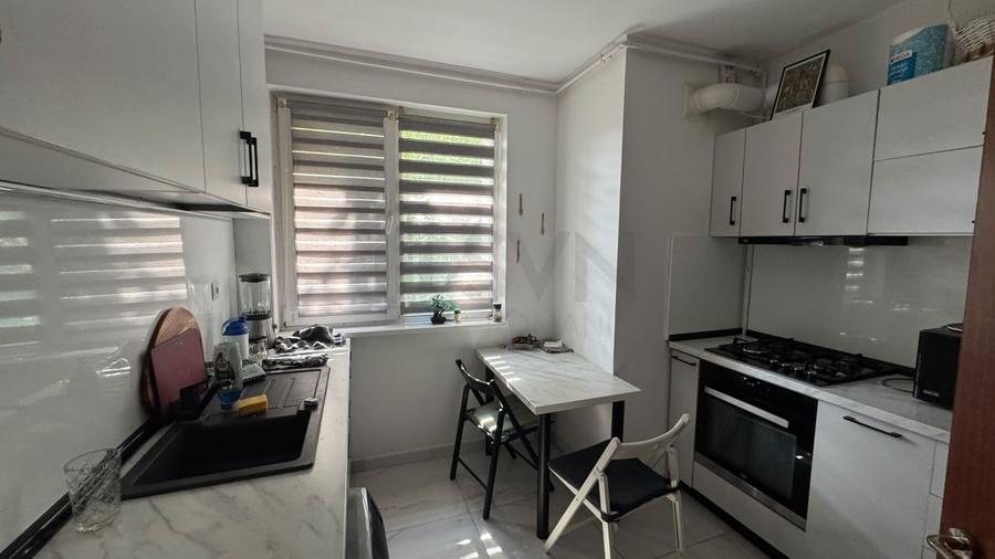 Apartament cu 3 camere decomandat, mobilat în 1 Mai