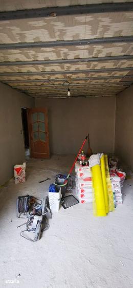 Apartament cu 3 camere decomandat în Luncă