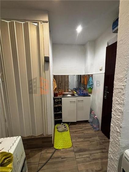Garsonieră decomandată în Micro 14