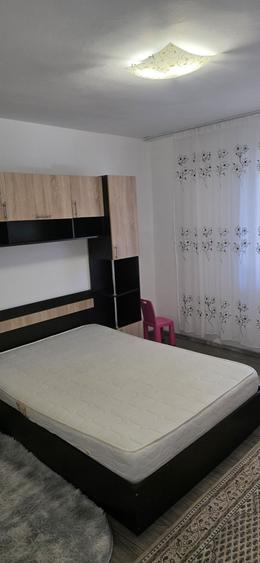 Apartament cu 2 camere decomandat în Florești
