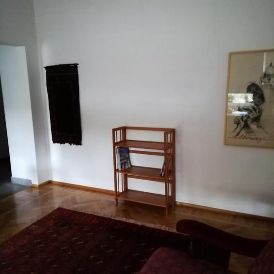 Apartament cu 3 camere semidecomandat, mobilat în Cișmigiu