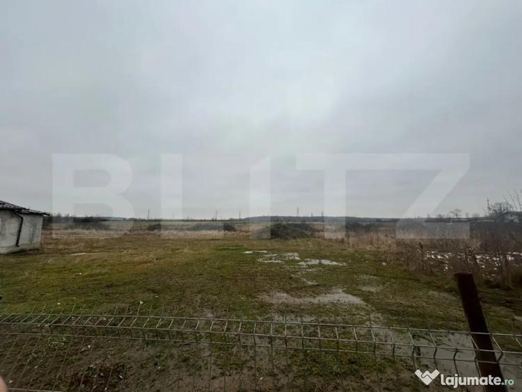 Teren de 1716 mp, în Priseaca