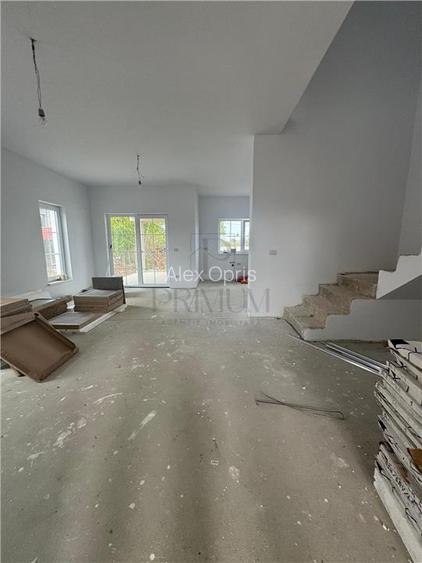 Casa spațioasa – 4 Dormitoare – Despartita prin Garaj (140 mp utili, 400 mp