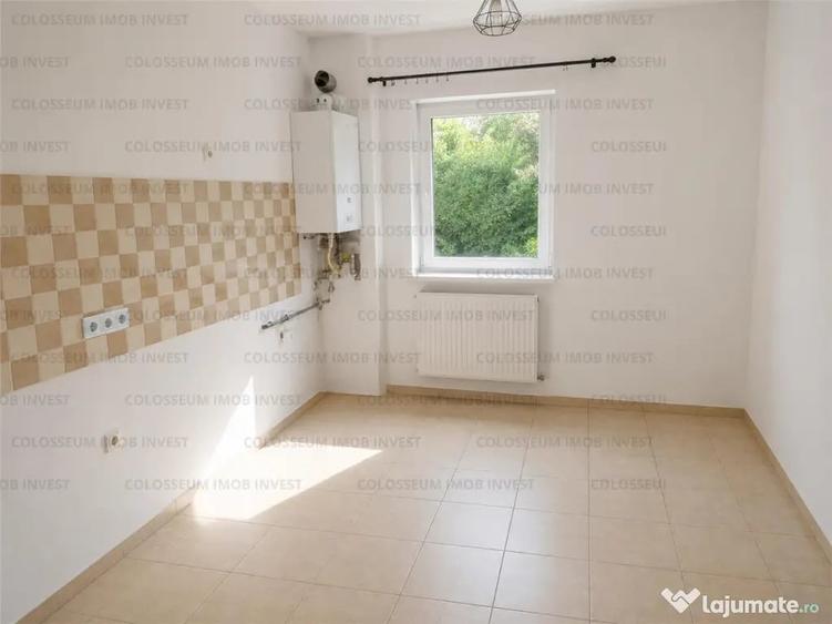 Apartament cu 3 camere decomandat în Astra