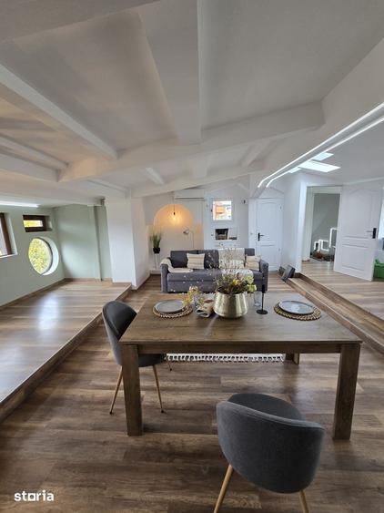Apartament cu 4 camere decomandat în Central