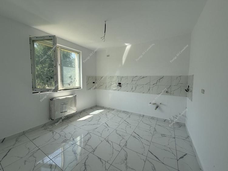 Duplex cu 4 camere cu Canalizare în Șagului