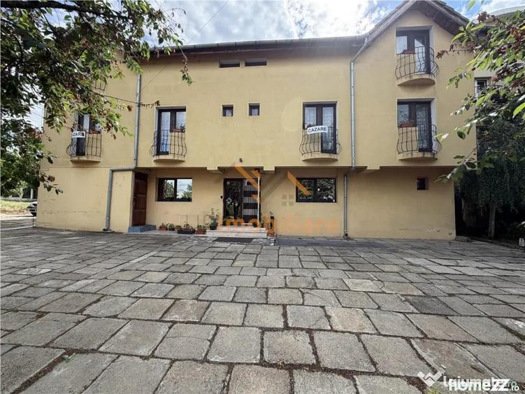 Casă cu 20 camere cu Teren 247 Mp în Sânmartin