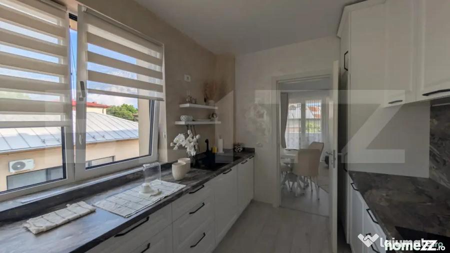 Apartament cu 3 camere decomandat în Central