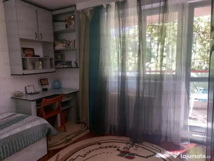 Apartament cu 3 camere decomandat în Centrul Istoric