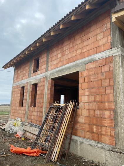 Casă cu 4 camere în Livada