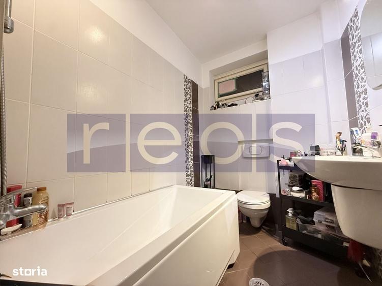Apartament cu 3 camere în Romană