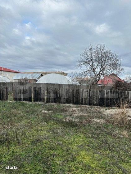 Casă cu 4 camere în Perșinari