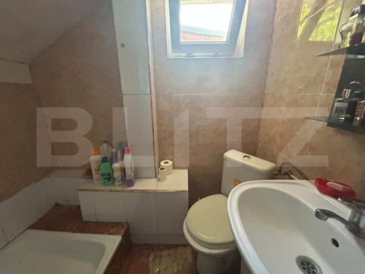 Casă individuală cu 5 camere cu Canalizare în Sud-Vest