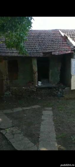 Casă cu 2 camere în Cuvin