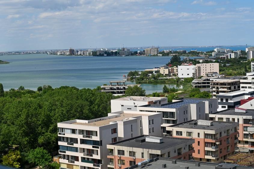 Apartament cu 3 camere decomandat în Tomis Nord