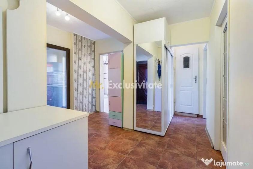 Apartament cu 3 camere decomandat în Sebastian