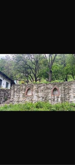 Casă cu 3 camere în Păcureți