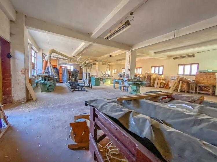 Spațiu industrial, de 1,473 mp, în Tulgheș