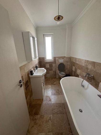Apartament cu 2 camere decomandat, mobilat în Girocului