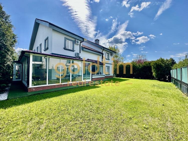 Casă individuală cu 5 camere cu Canalizare în Iancu Nicolae