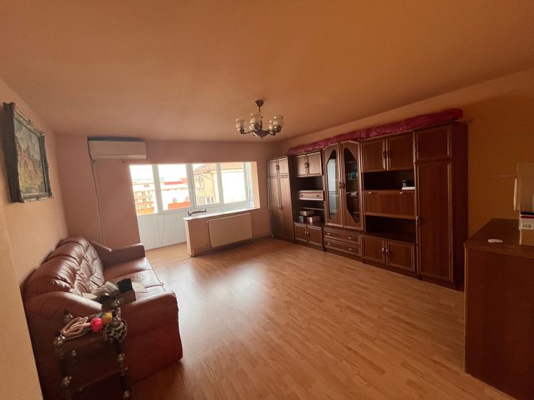 Apartament cu 2 camere semidecomandat în Bucovina