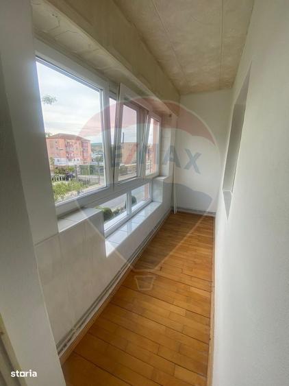 Apartament cu 3 camere de vanzare in zona apreciata - 2