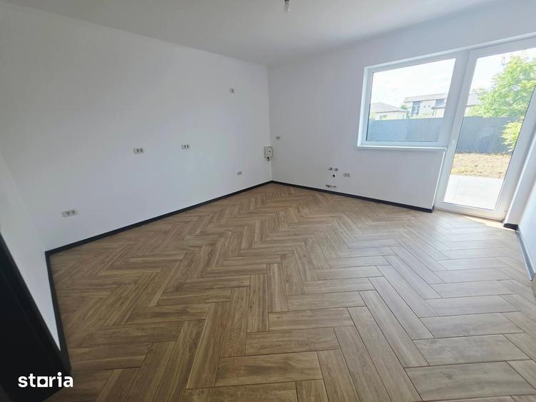 Vand casa singur in curte cu sistem camere video Izvor Tarlungeni - 6