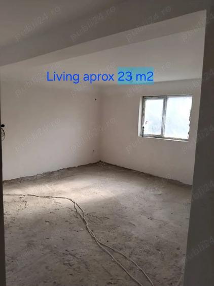 Casă cu 5 camere cu Teren 496 Mp în Central