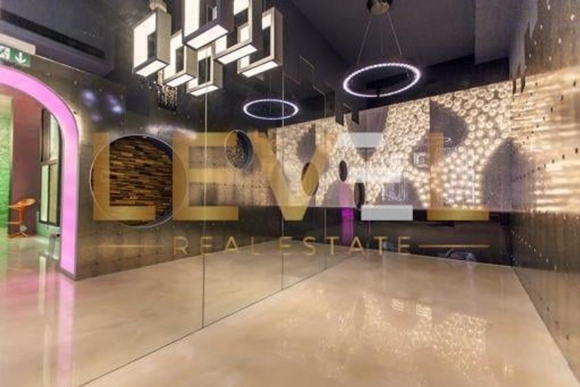 Casă individuală cu 18 camere cu Canalizare în Primăverii