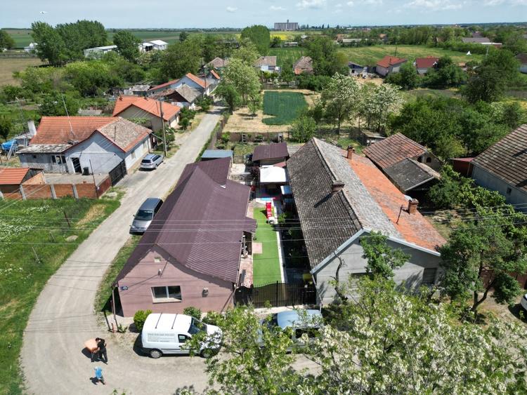 Casă individuală cu 2 camere cu Teren 583 Mp în Pecica