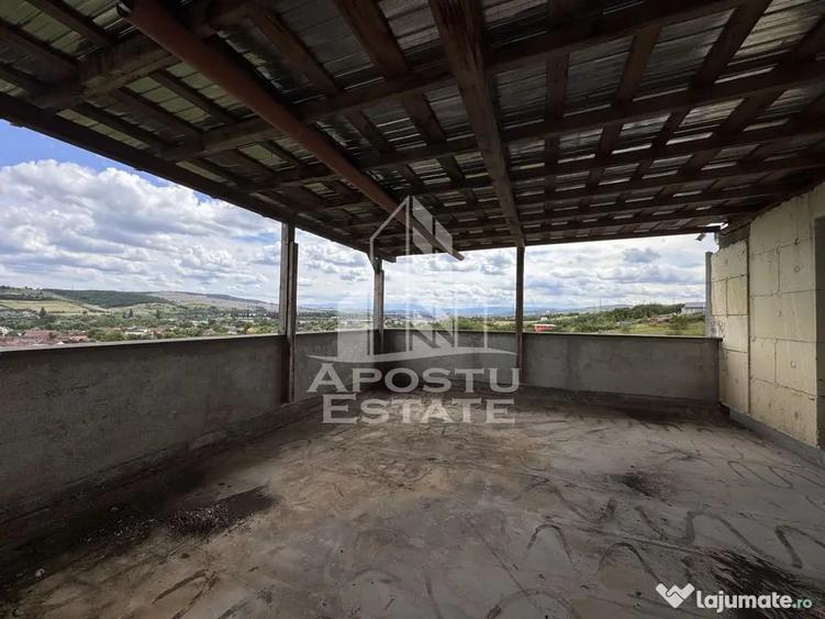 Casă cu 7 camere cu Teren 1080 Mp în Central