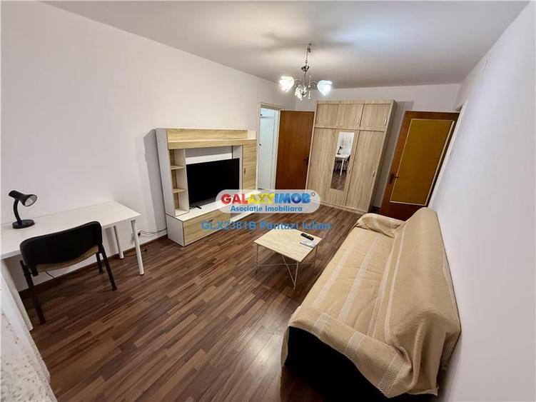 Apartament cu 3 camere semidecomandat, mobilat în Gorjului