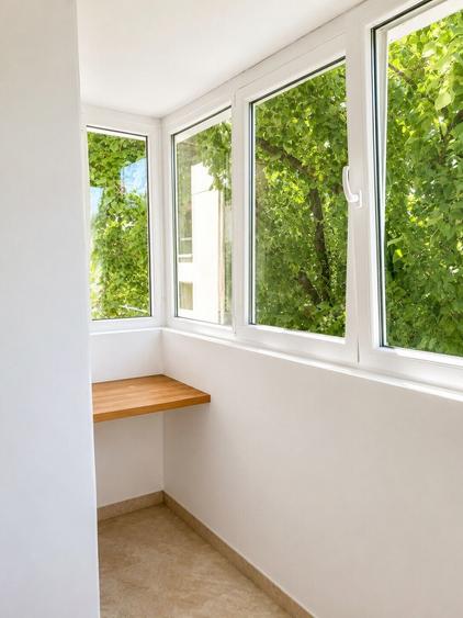 Apartament cu 4 camere semidecomandat în Titan