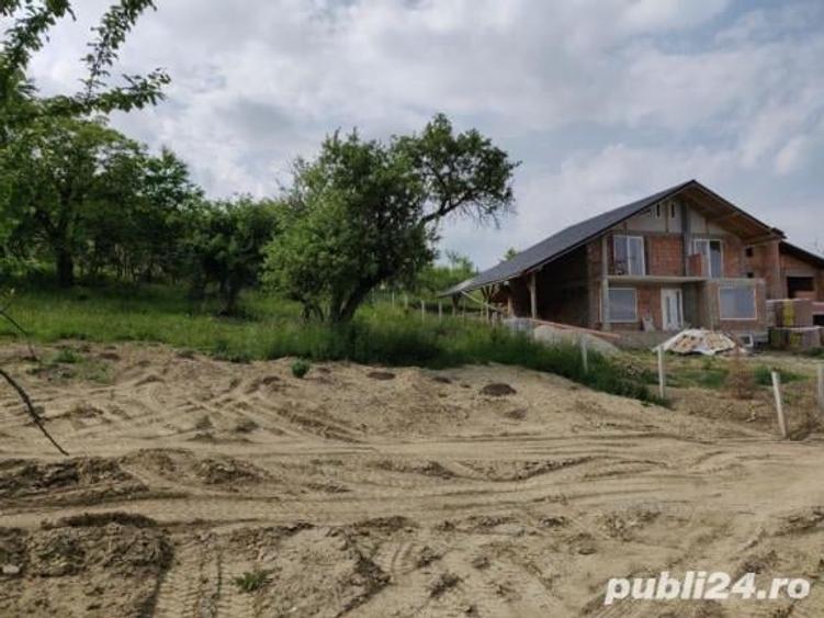 Teren de 1425 mp, în Industrială