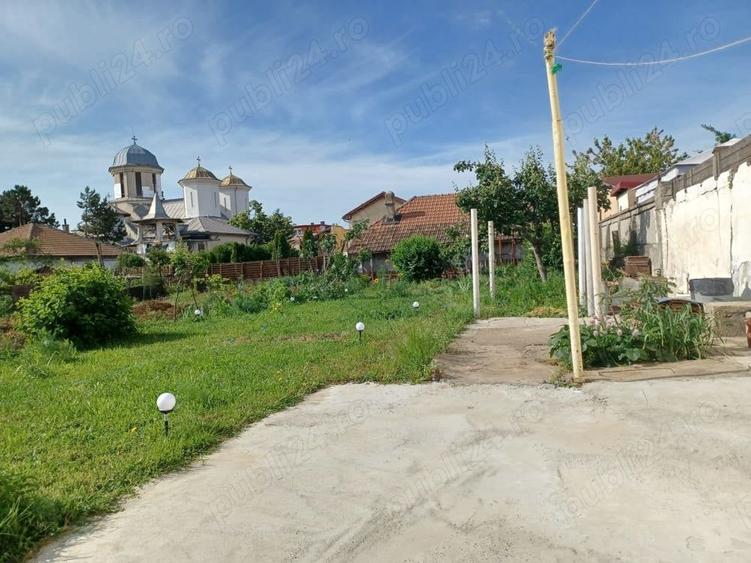 Casă cu 3 camere cu Teren 500 Mp în Km 5