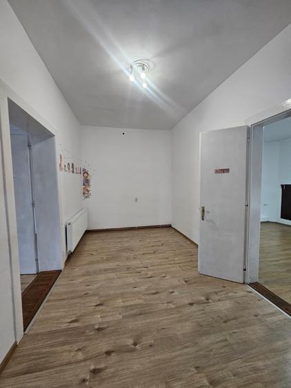 Casă individuală cu 4 camere cu Teren 430 Mp în Ultracentral