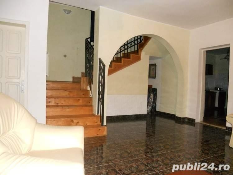 Casă cu 8 camere cu Teren 200 Mp în Gherla