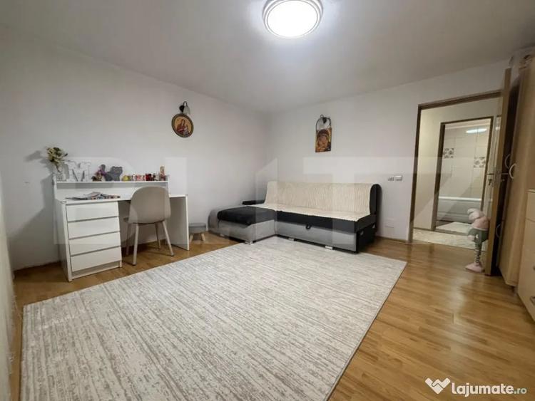 Apartament cu 2 camere semidecomandat în Micro 5