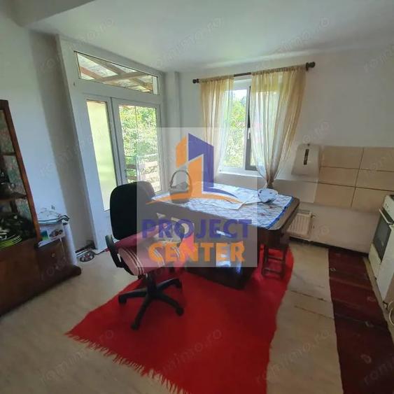 Casă cu 4 camere cu Teren 842 Mp în Trivale