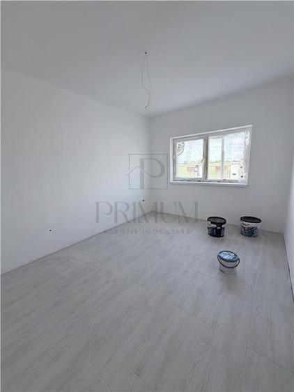 Duplex cu 3 camere cu Canalizare în Moșnița Veche