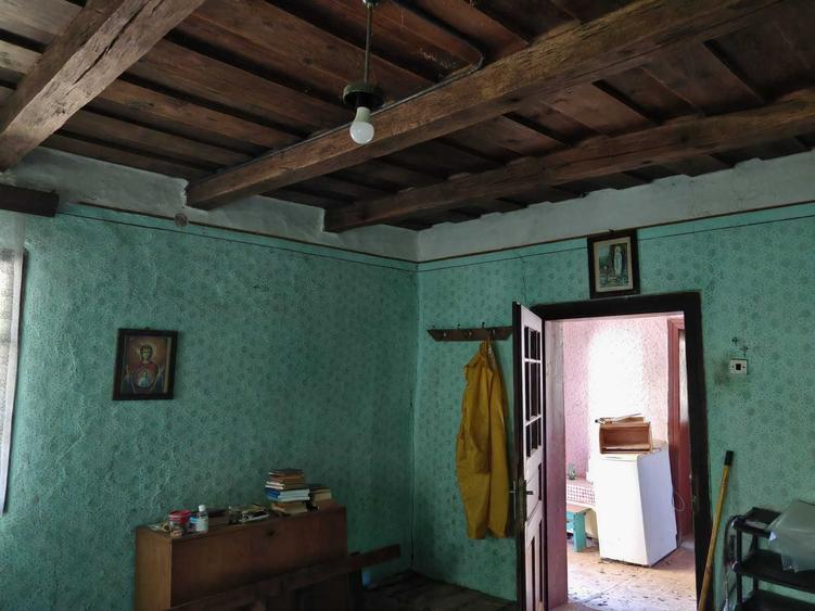 Casă cu 3 camere în Năpradea